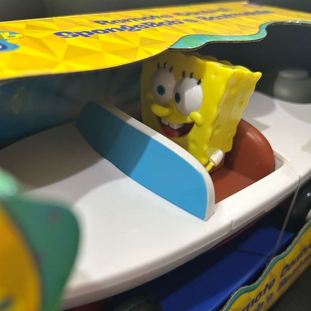 SpongeBob SquarePants Remote Control Boat - Picture 5 of 5